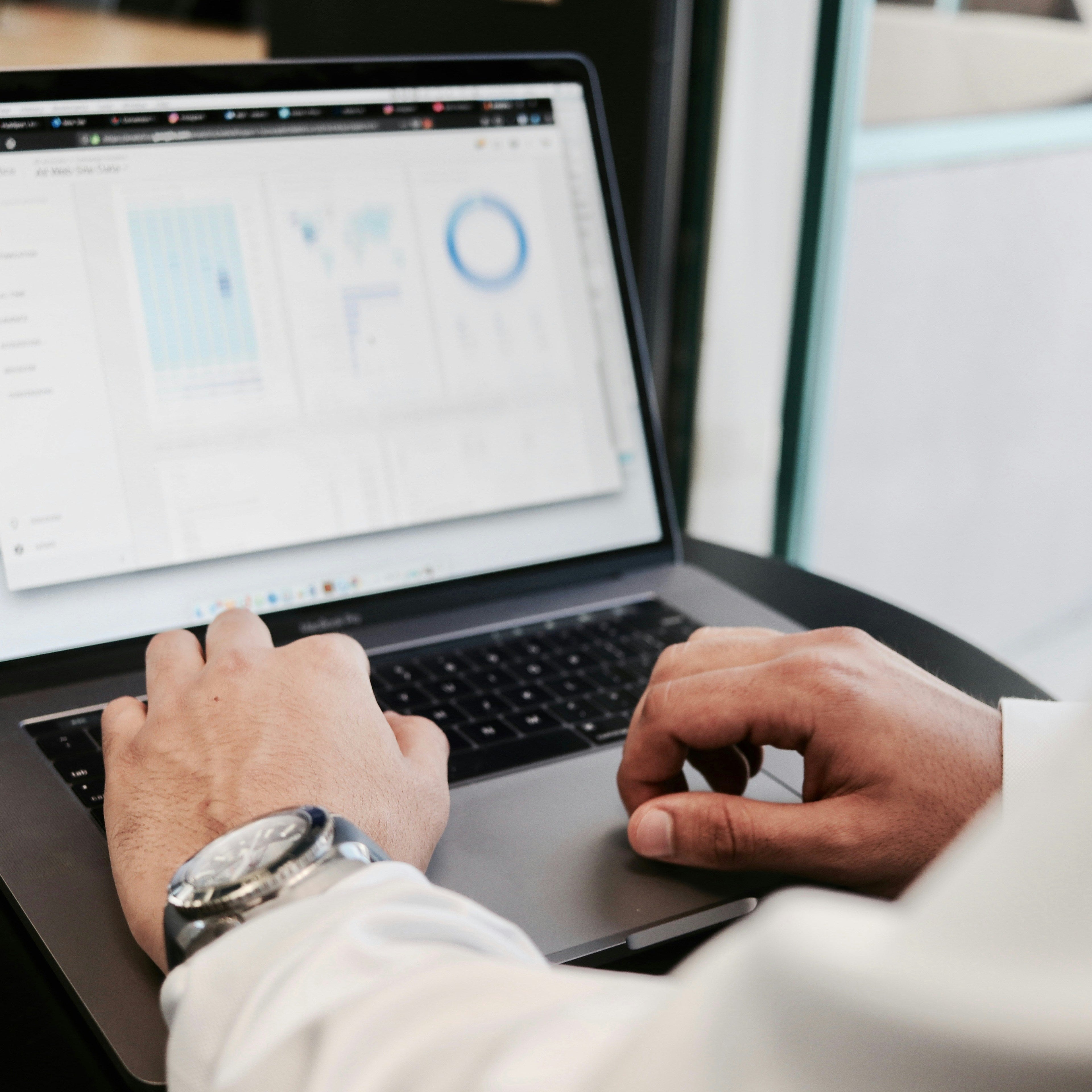 Sistemas Avanzados de Inteligencia Artificial y Analítica de Datos para Empresas